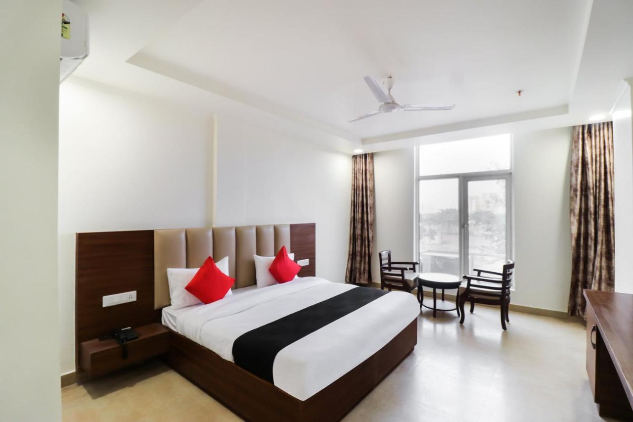 Hotel Grand 81 Faridabad Exterior foto