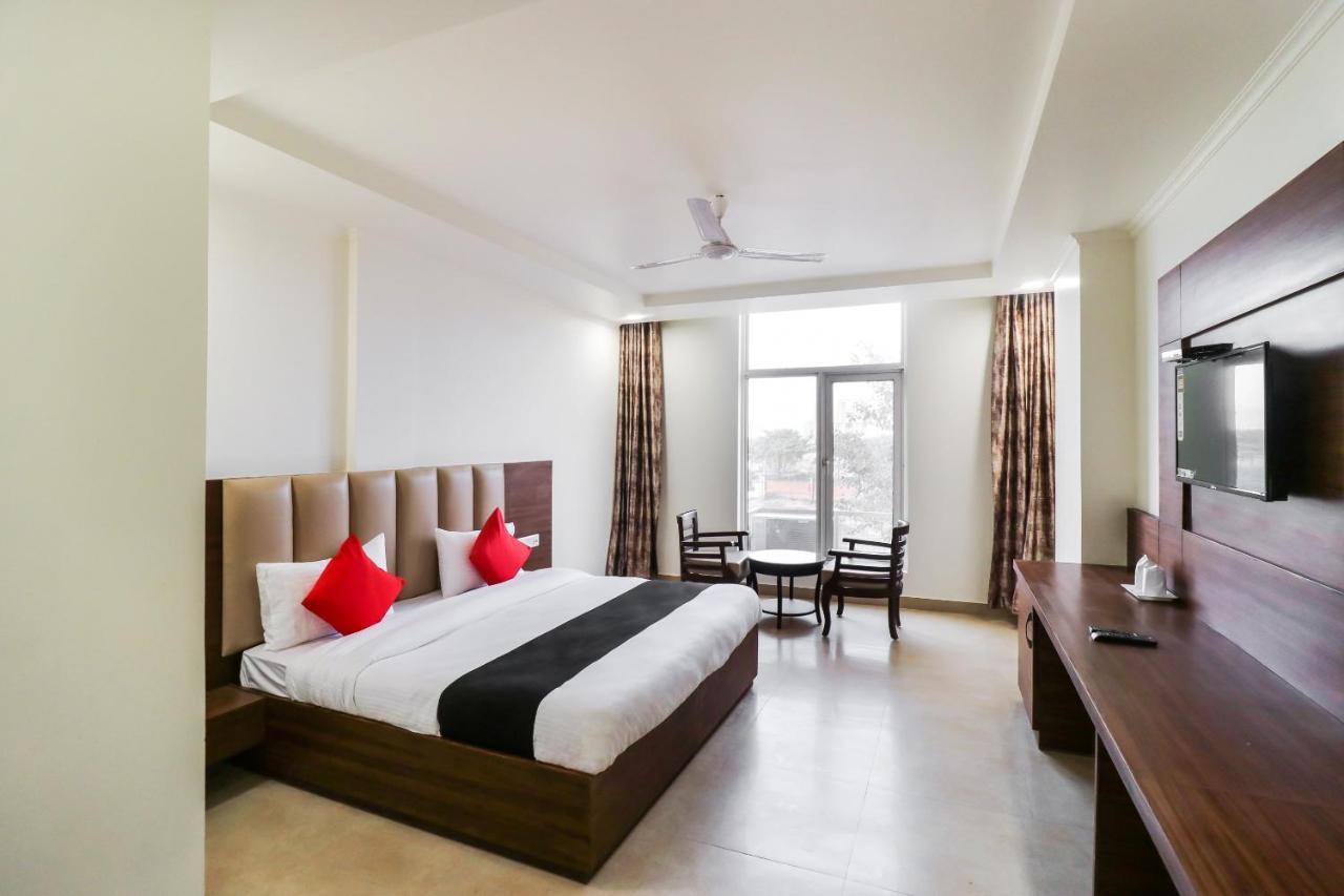 Hotel Grand 81 Faridabad Exterior foto