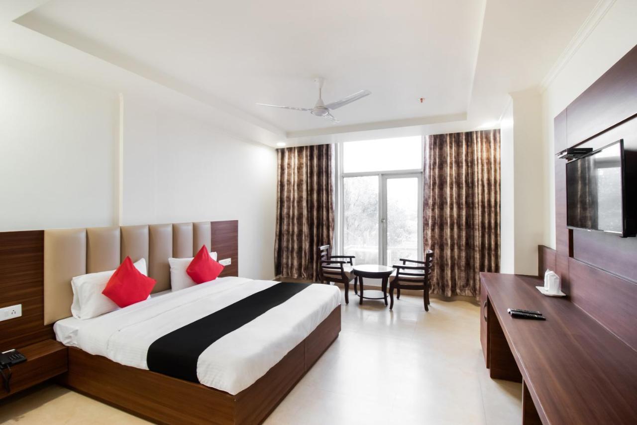 Hotel Grand 81 Faridabad Exterior foto